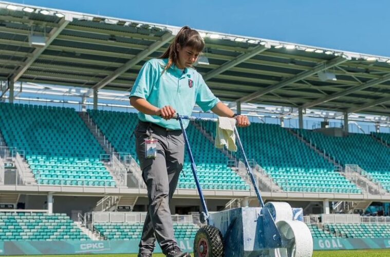 Rising Star Mira Emma